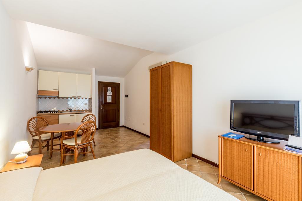 Vista Village Loiri Porto San Paolo Exterior photo