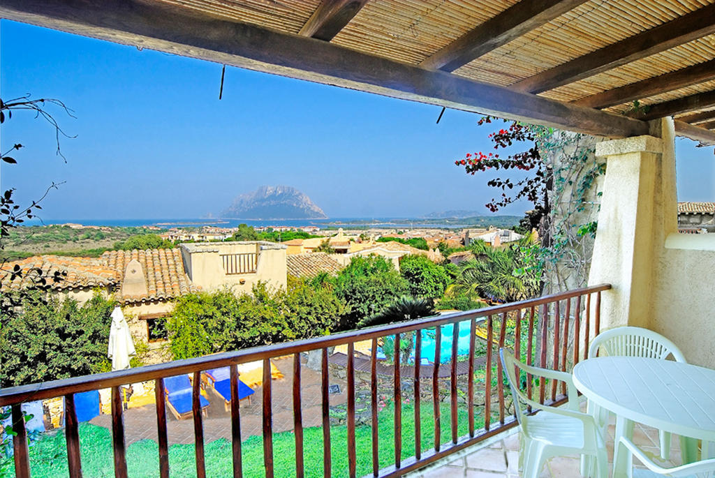 Vista Village Loiri Porto San Paolo Exterior photo