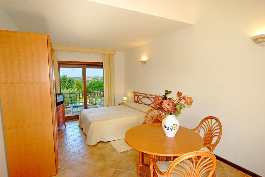 Vista Village Loiri Porto San Paolo Room photo