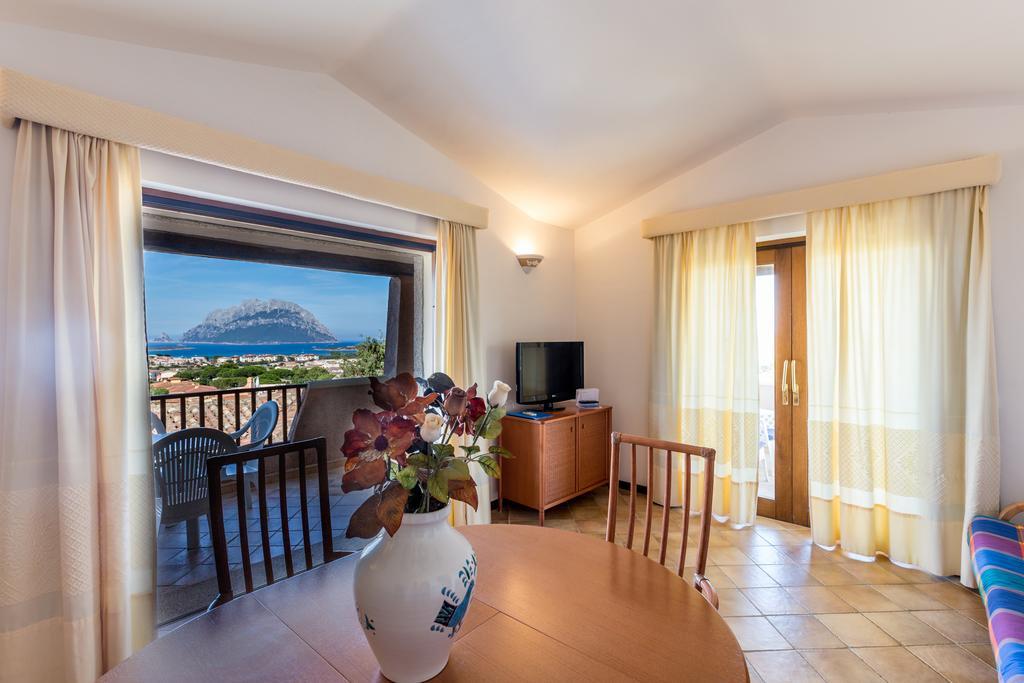 Vista Village Loiri Porto San Paolo Exterior photo